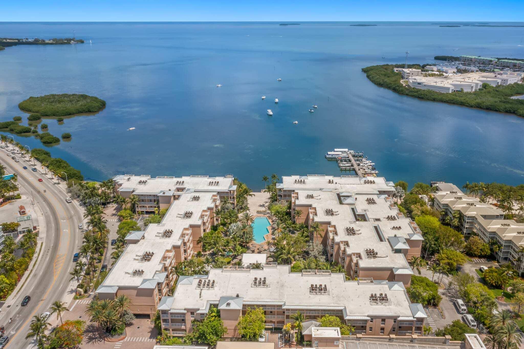 3841 N Roosevelt Boulevard Unit: 222