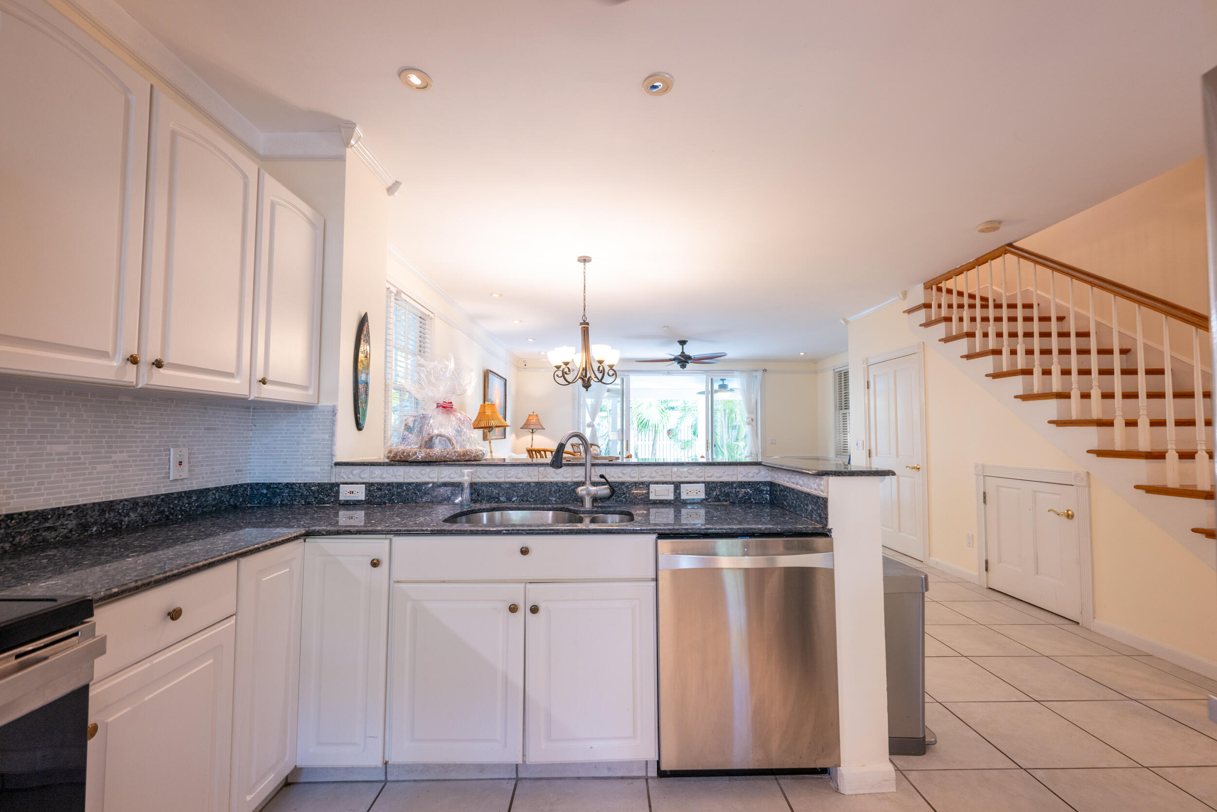 623 Simonton Street Unit: 9