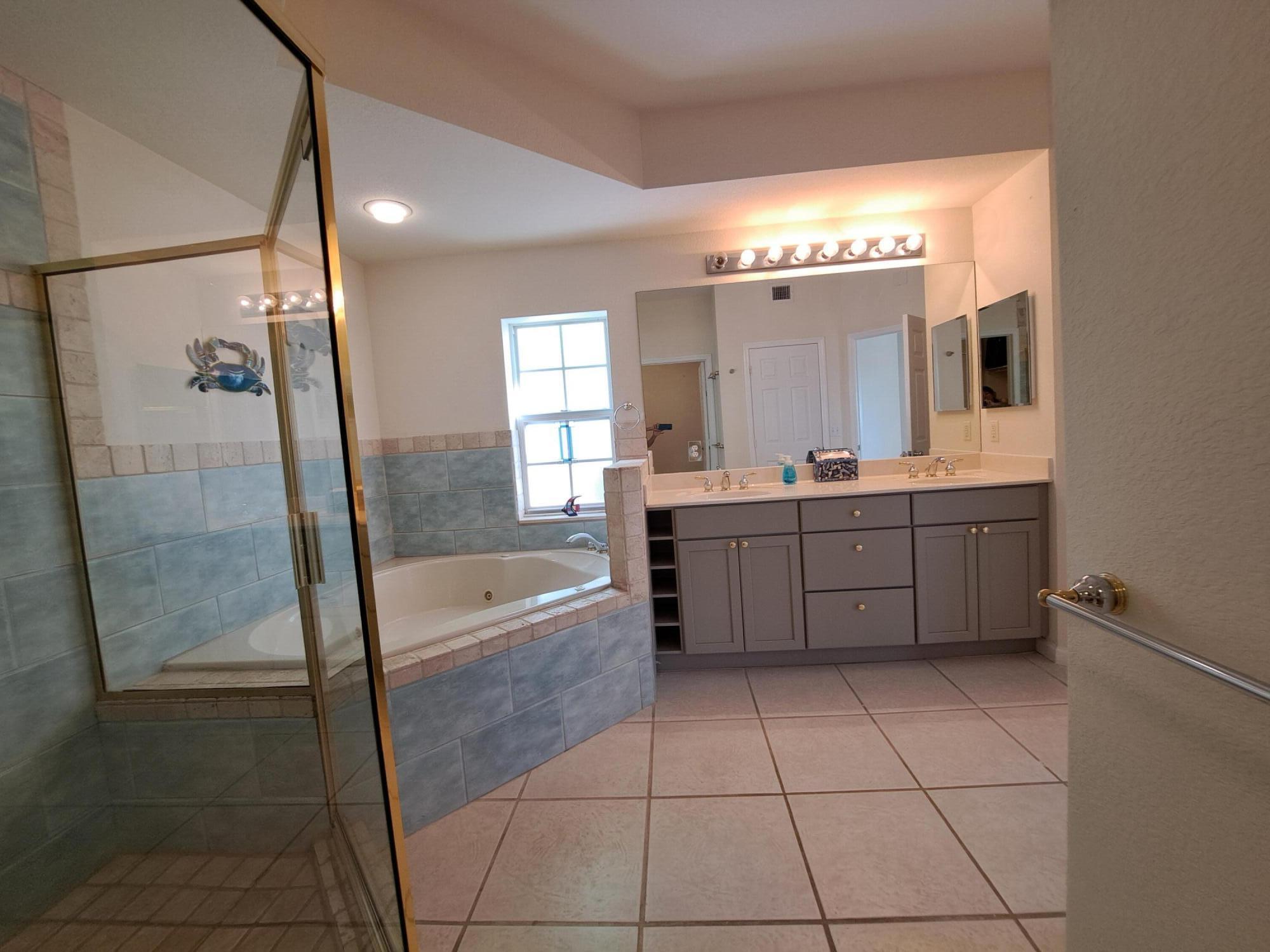 5607 College Road Unit: A101