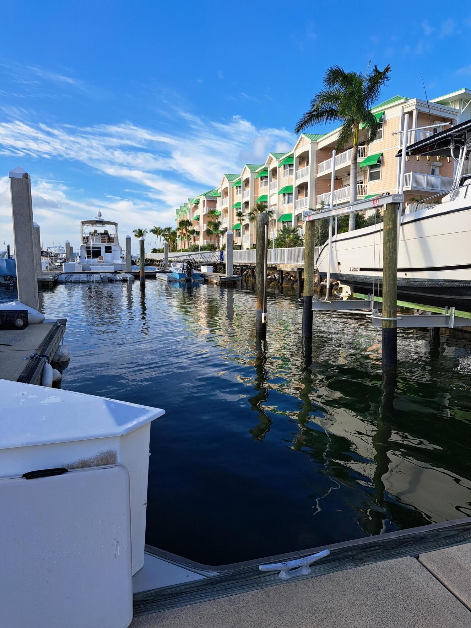 5607 College Road Unit: A101