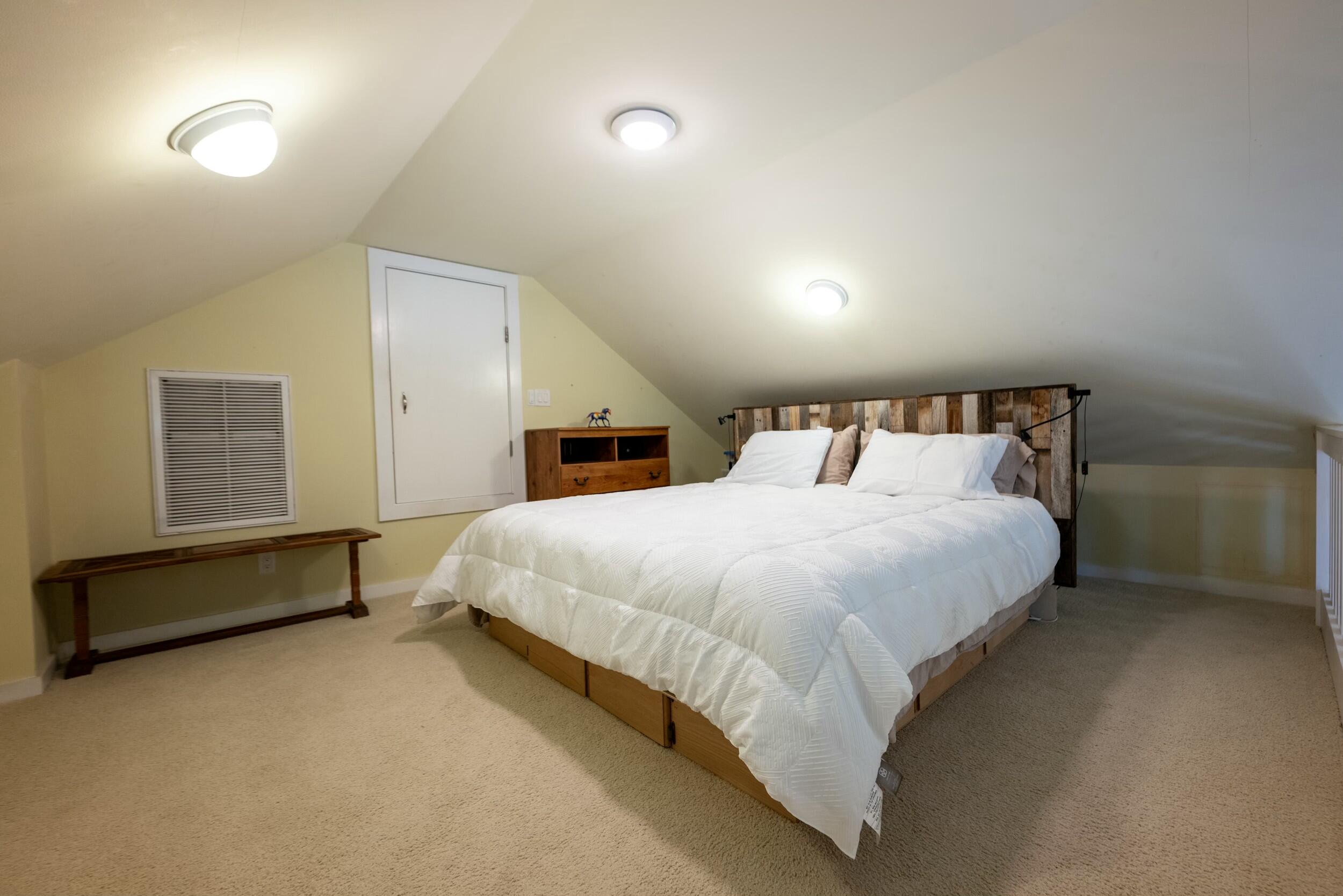 1022 Grinnell Street