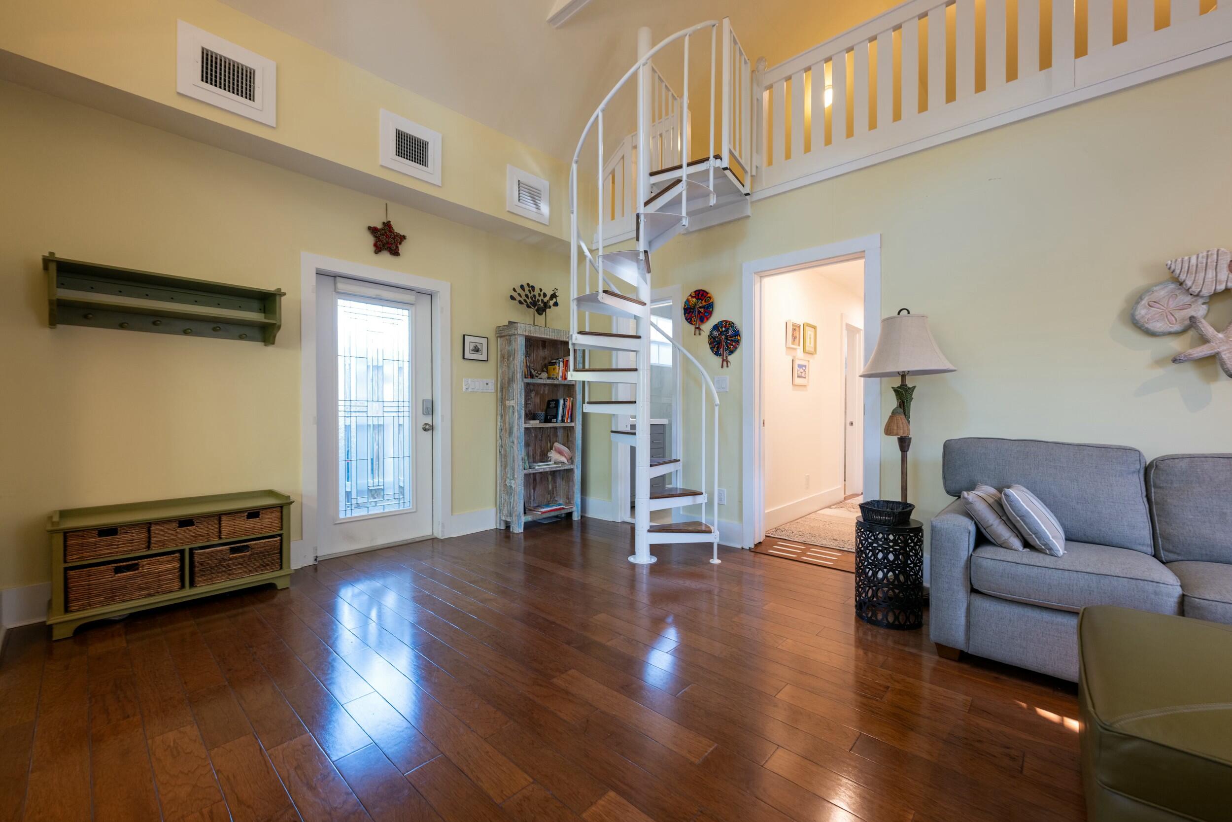 1022 Grinnell Street