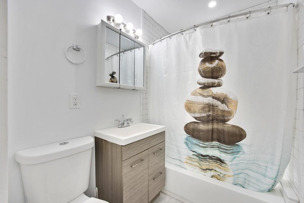 623 Thomas Street Unit: C