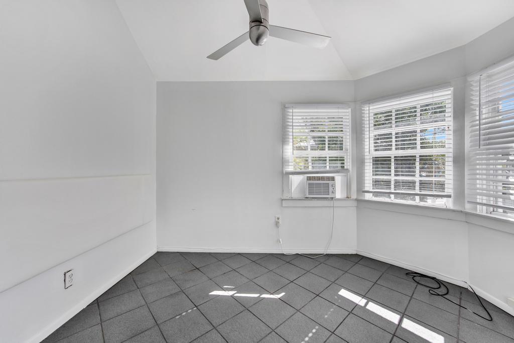 623 Thomas Street Unit: C