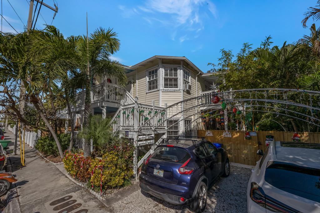 623 Thomas Street Unit: C