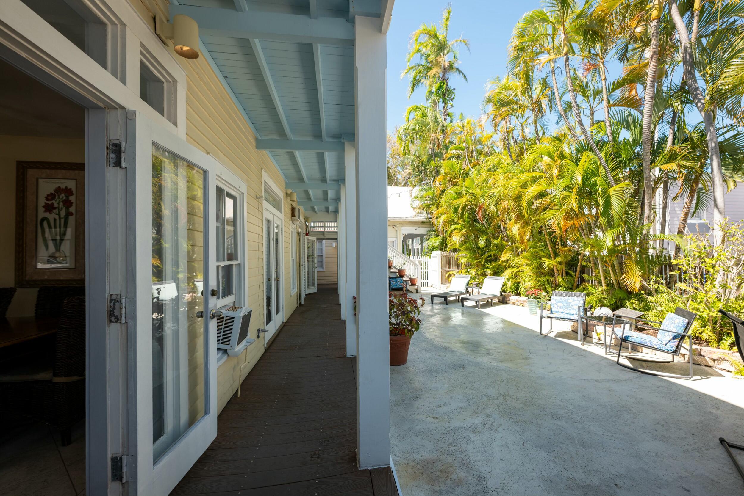 412 Frances Street