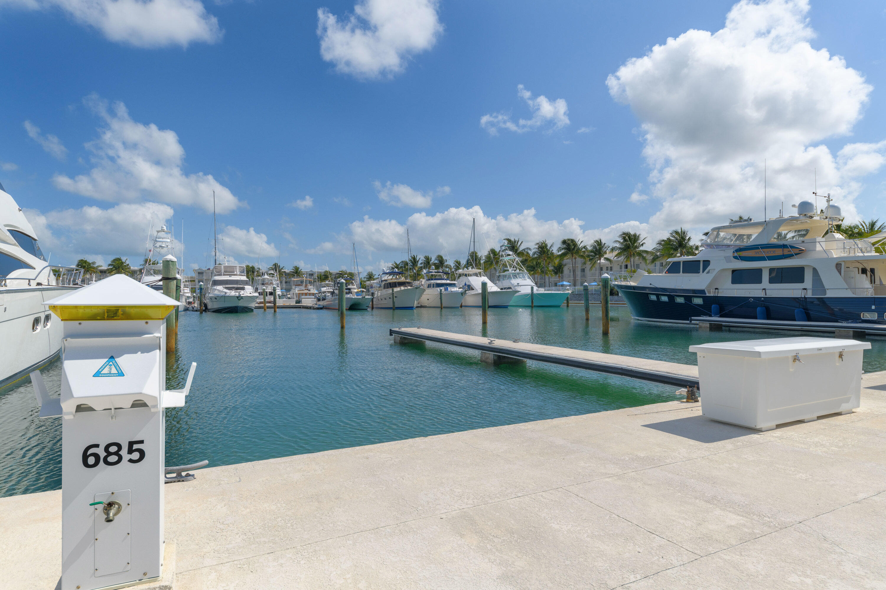 5950 Peninsular Avenue Unit: 685