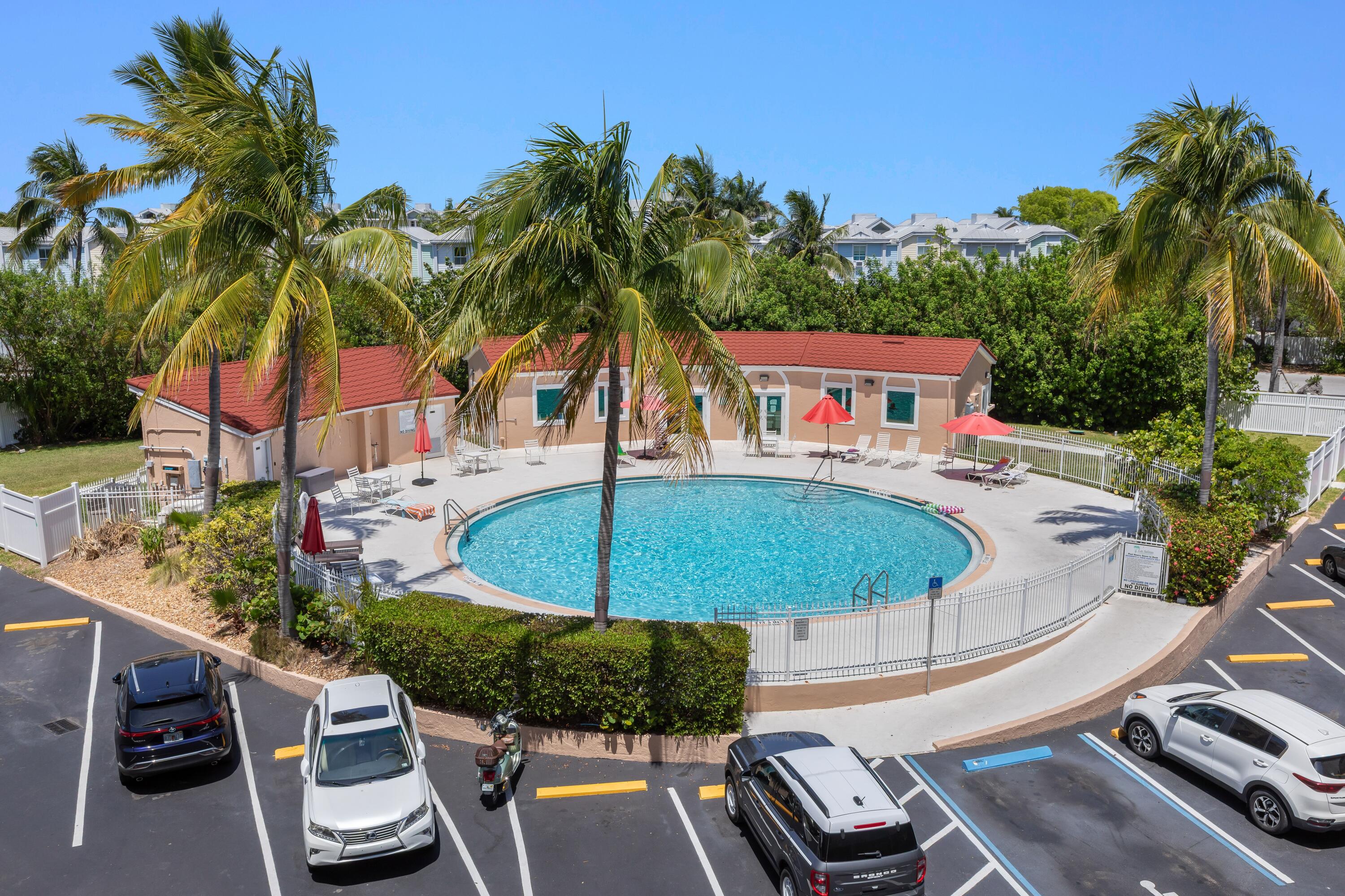 3930 S 3930 Roosevelt Boulevard Unit: N302