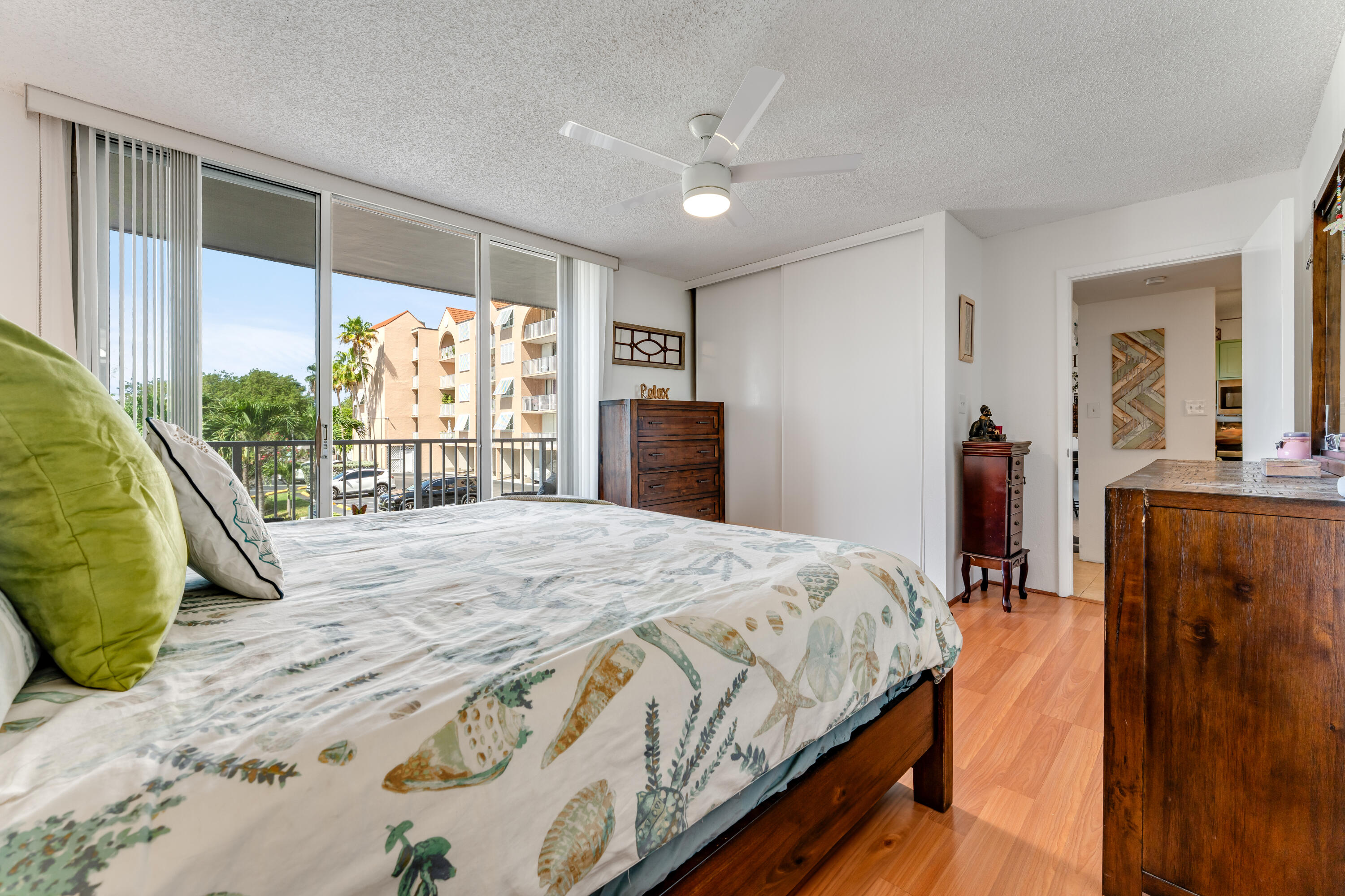 3930 S Roosevelt Boulevard Unit: E104