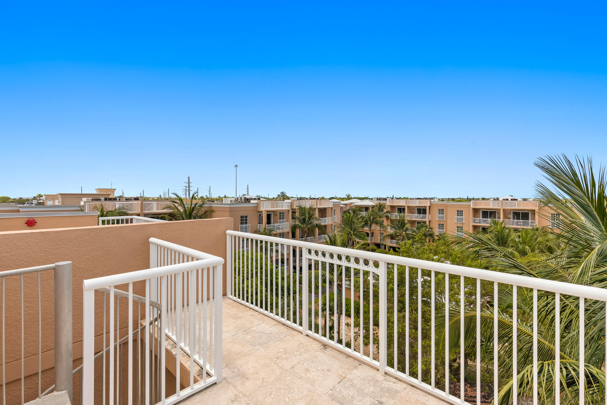 3841 N Roosevelt Boulevard Unit: 332