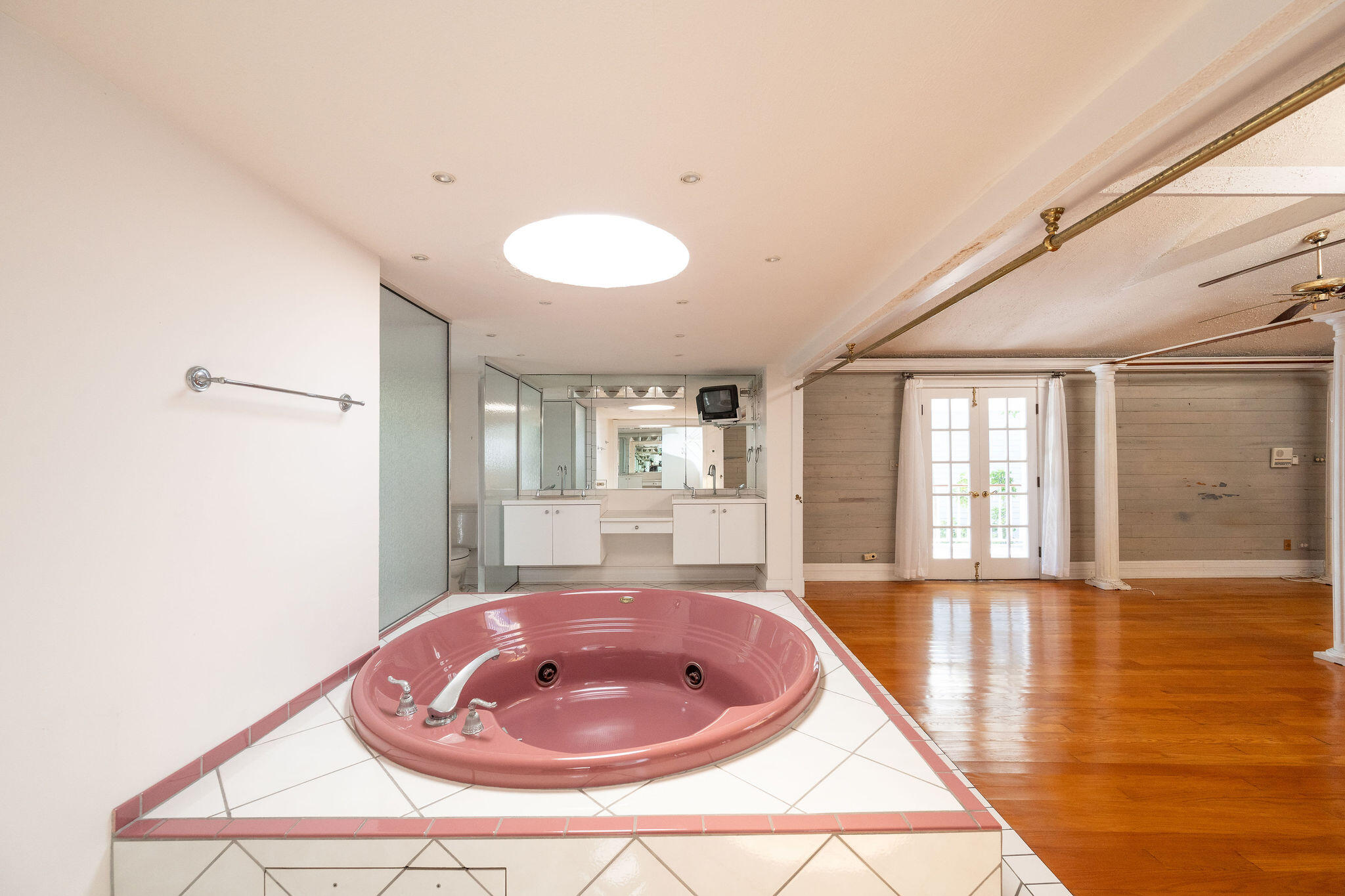 1222 Von Phister Street