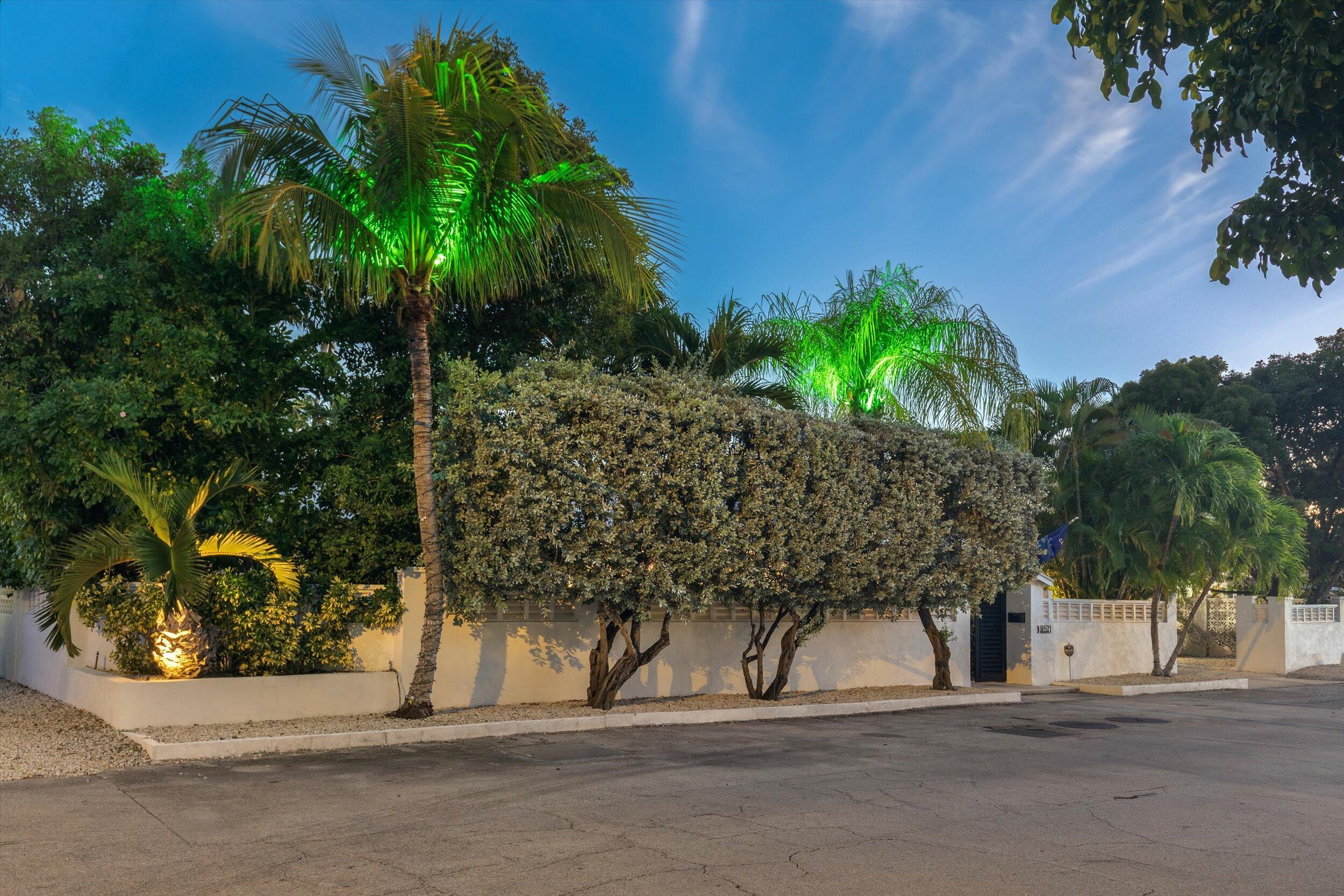 1526 Washington Street