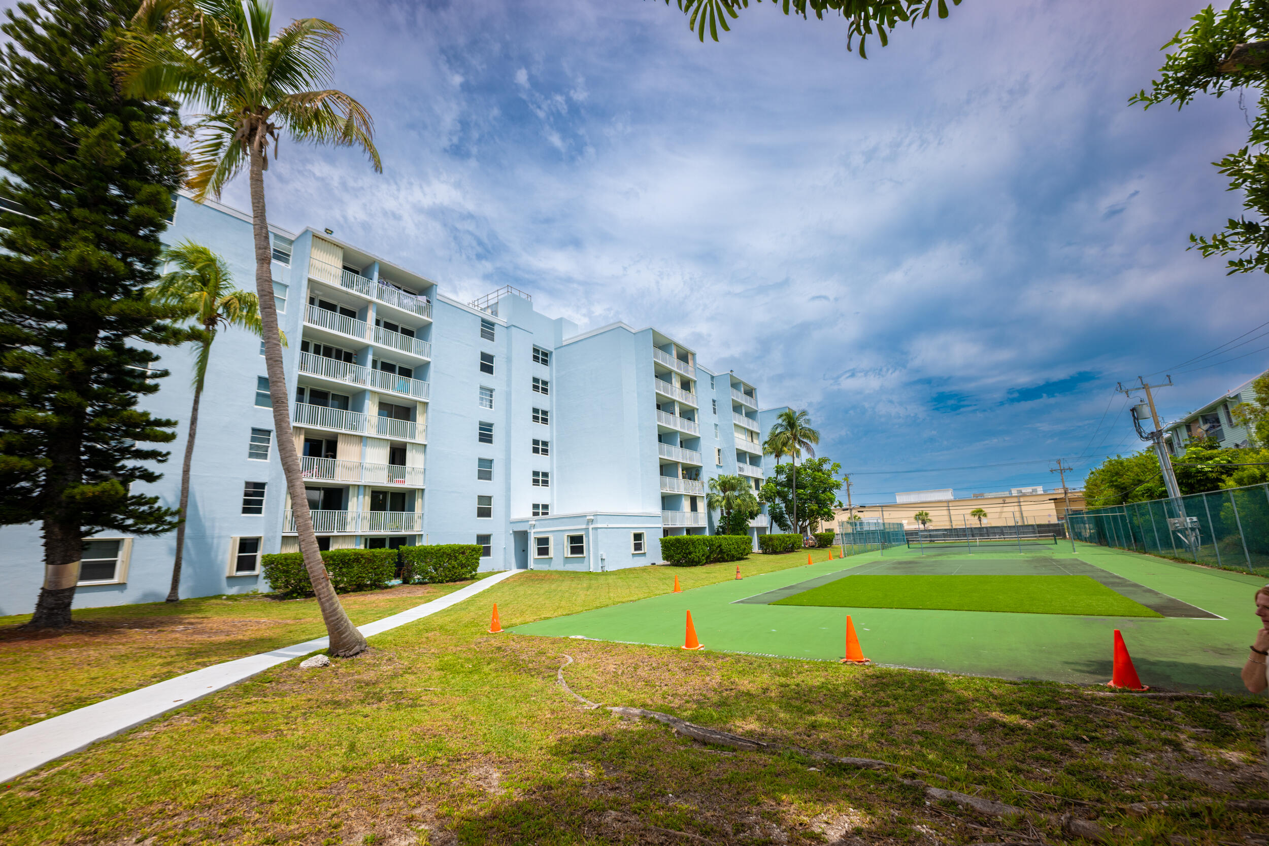 3312 Northside Drive Unit: 205