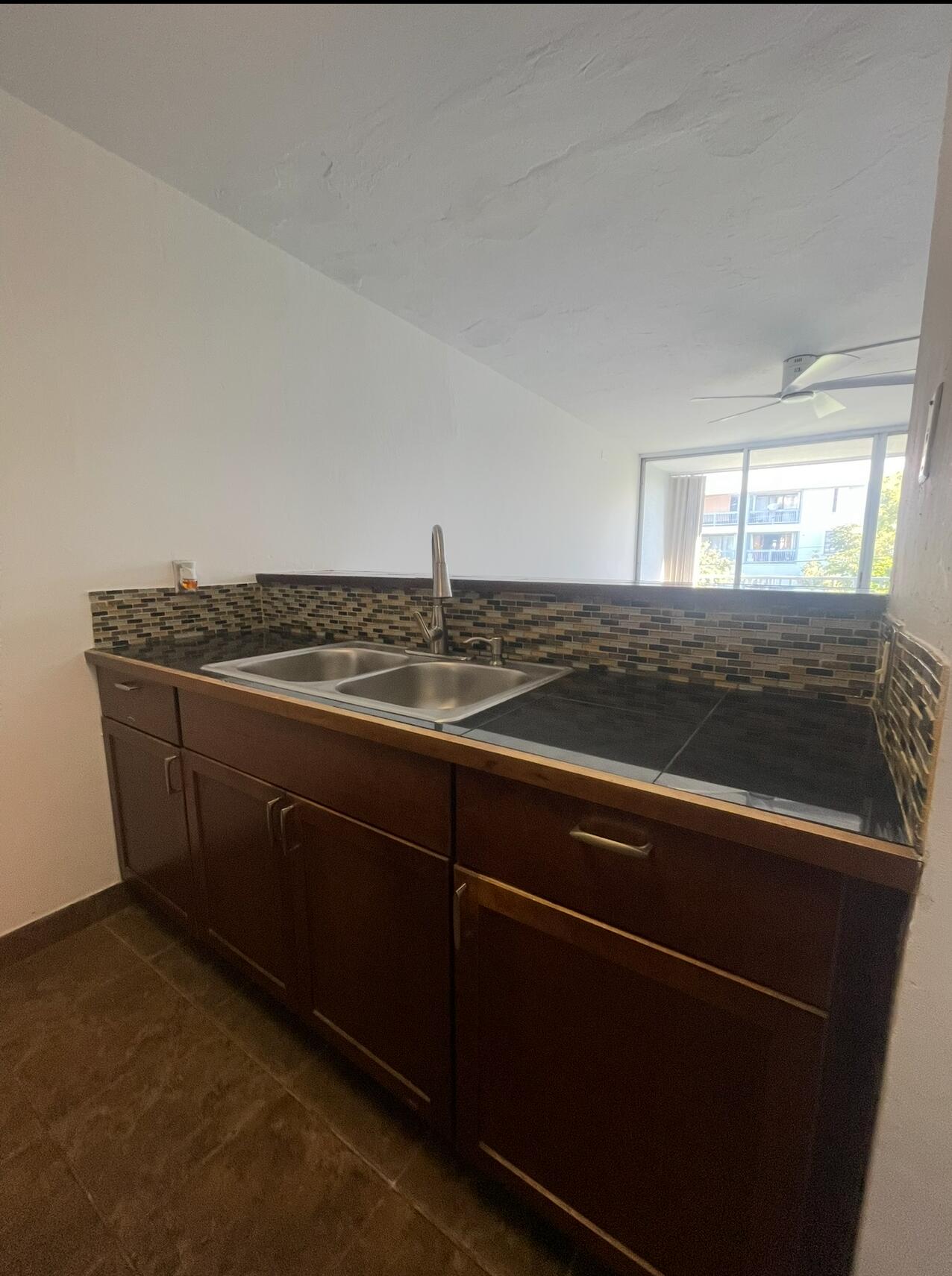 3312 Northside Drive Unit: 205