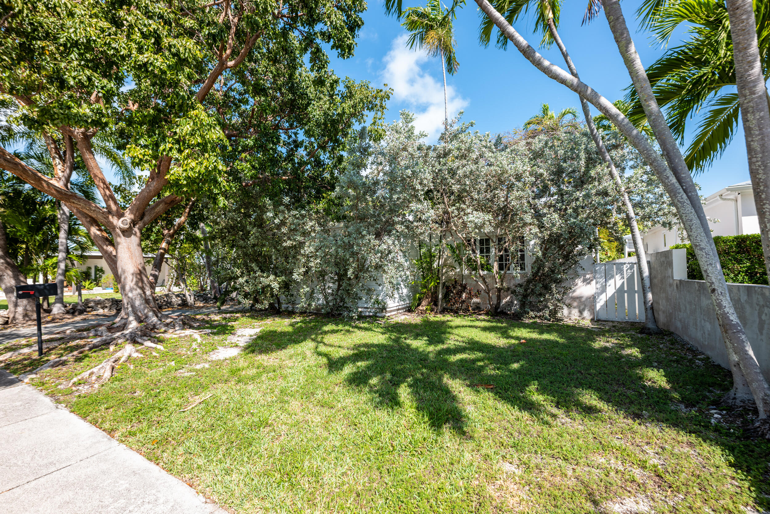 3711 Eagle Avenue