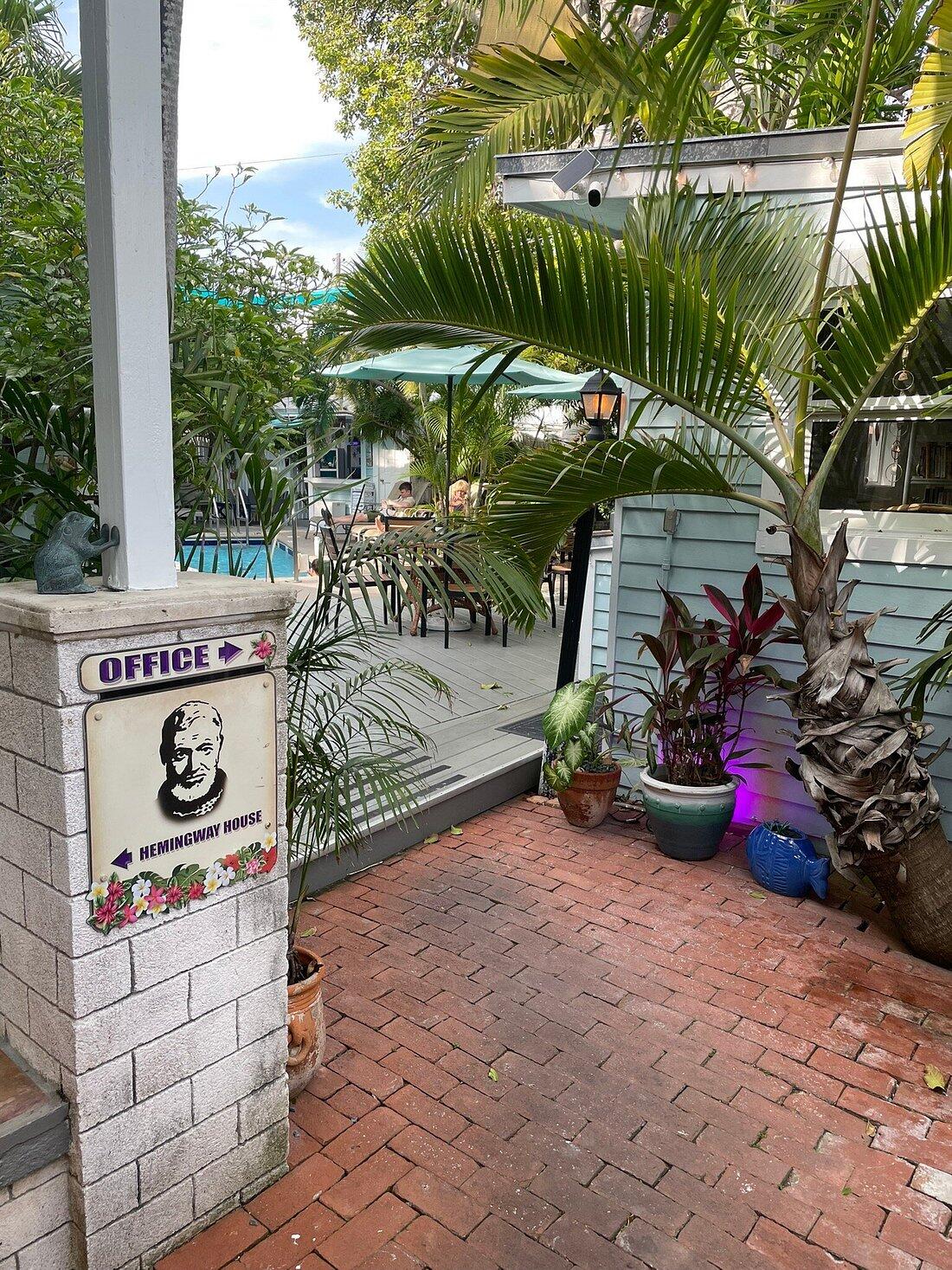 223 Eanes Lane