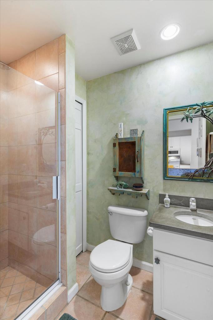 26 Spoonbill Way