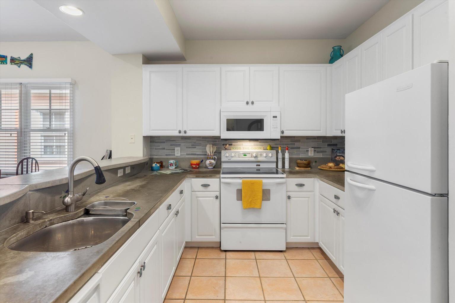 26 Spoonbill Way