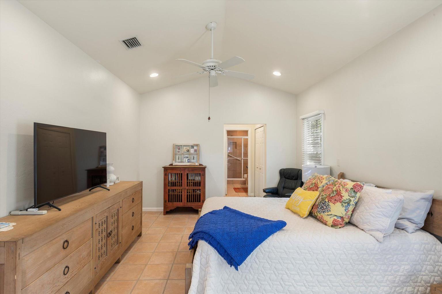 26 Spoonbill Way
