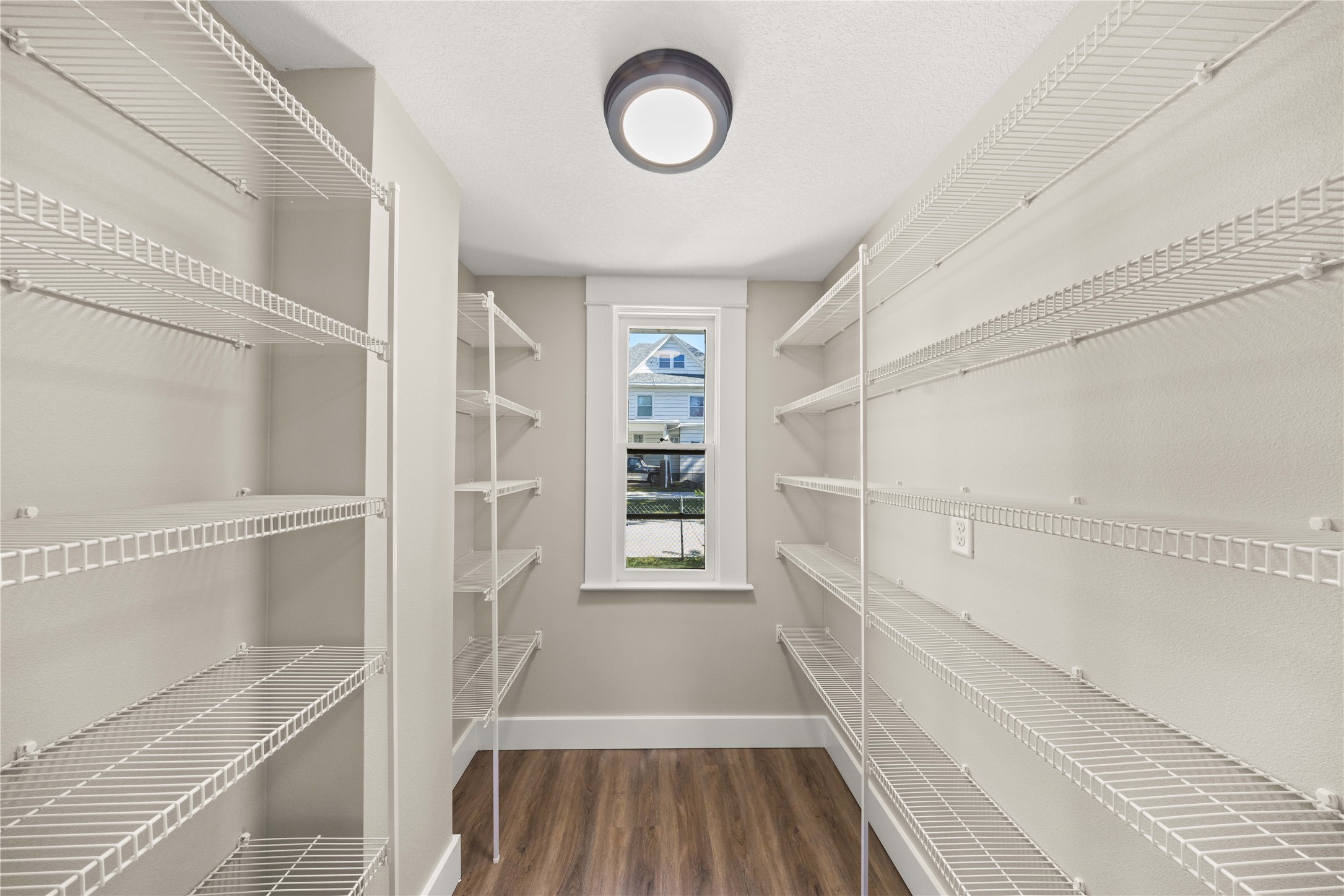 400 4th Street SE