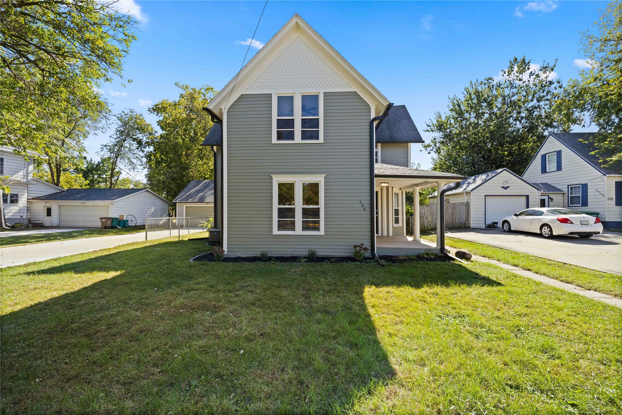400 4th Street SE