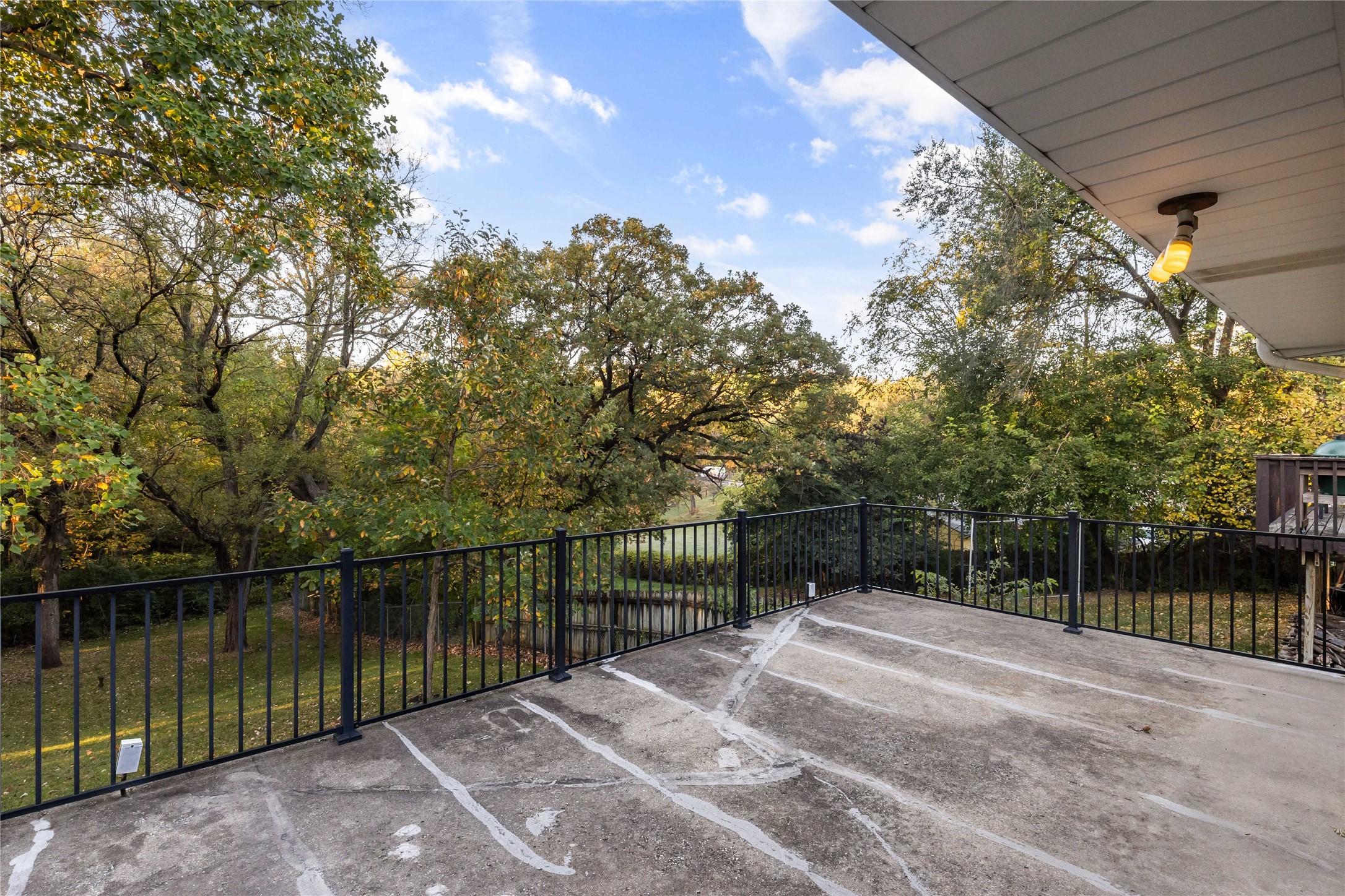 2904 Shadyoak Drive