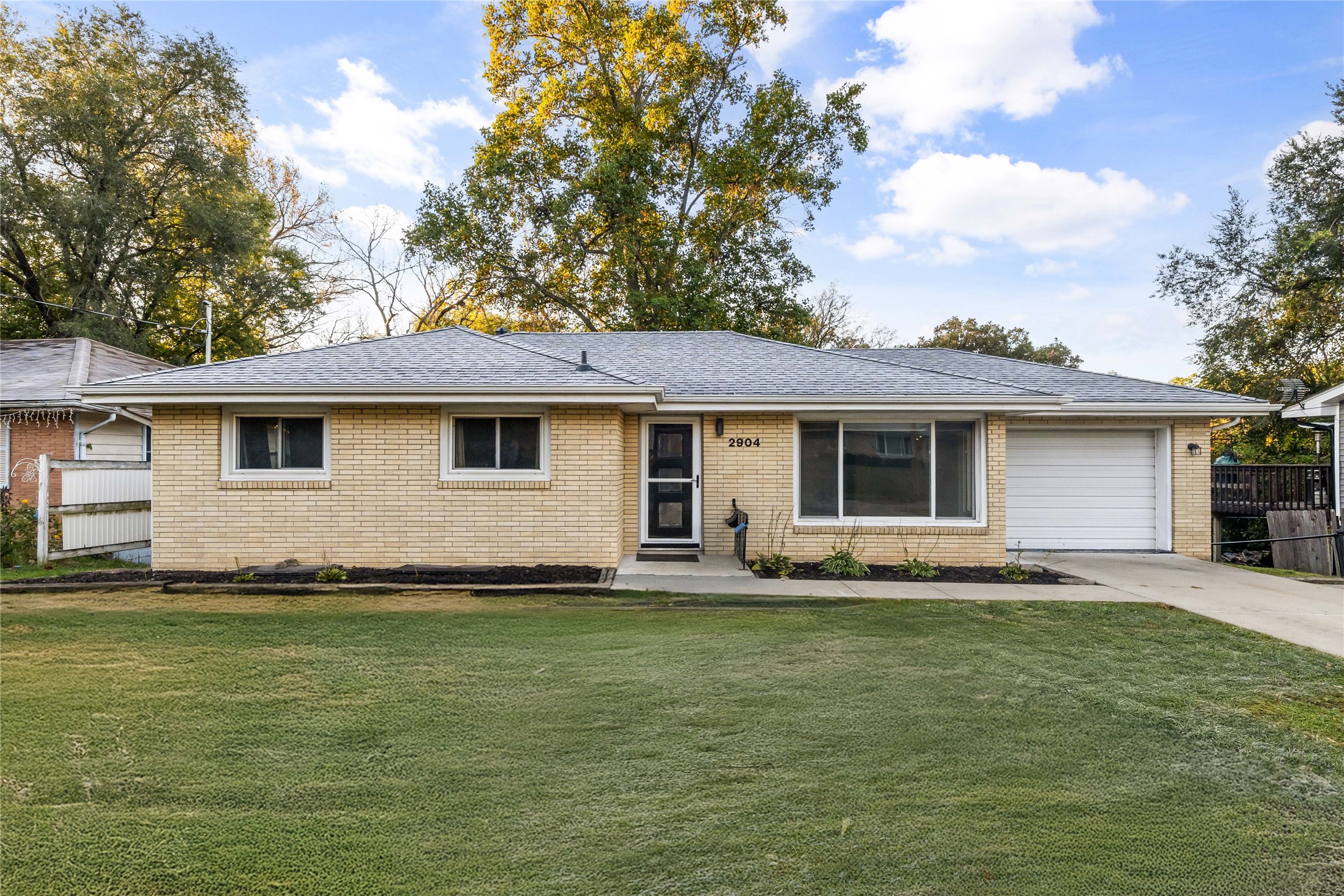 2904 Shadyoak Drive