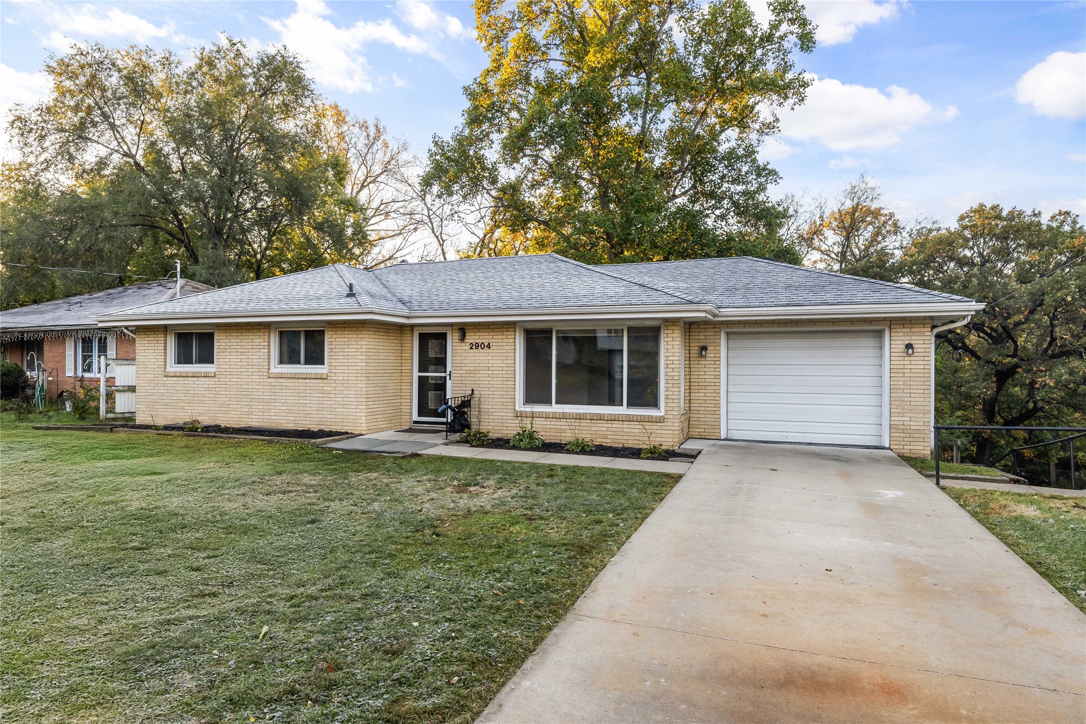 2904 Shadyoak Drive