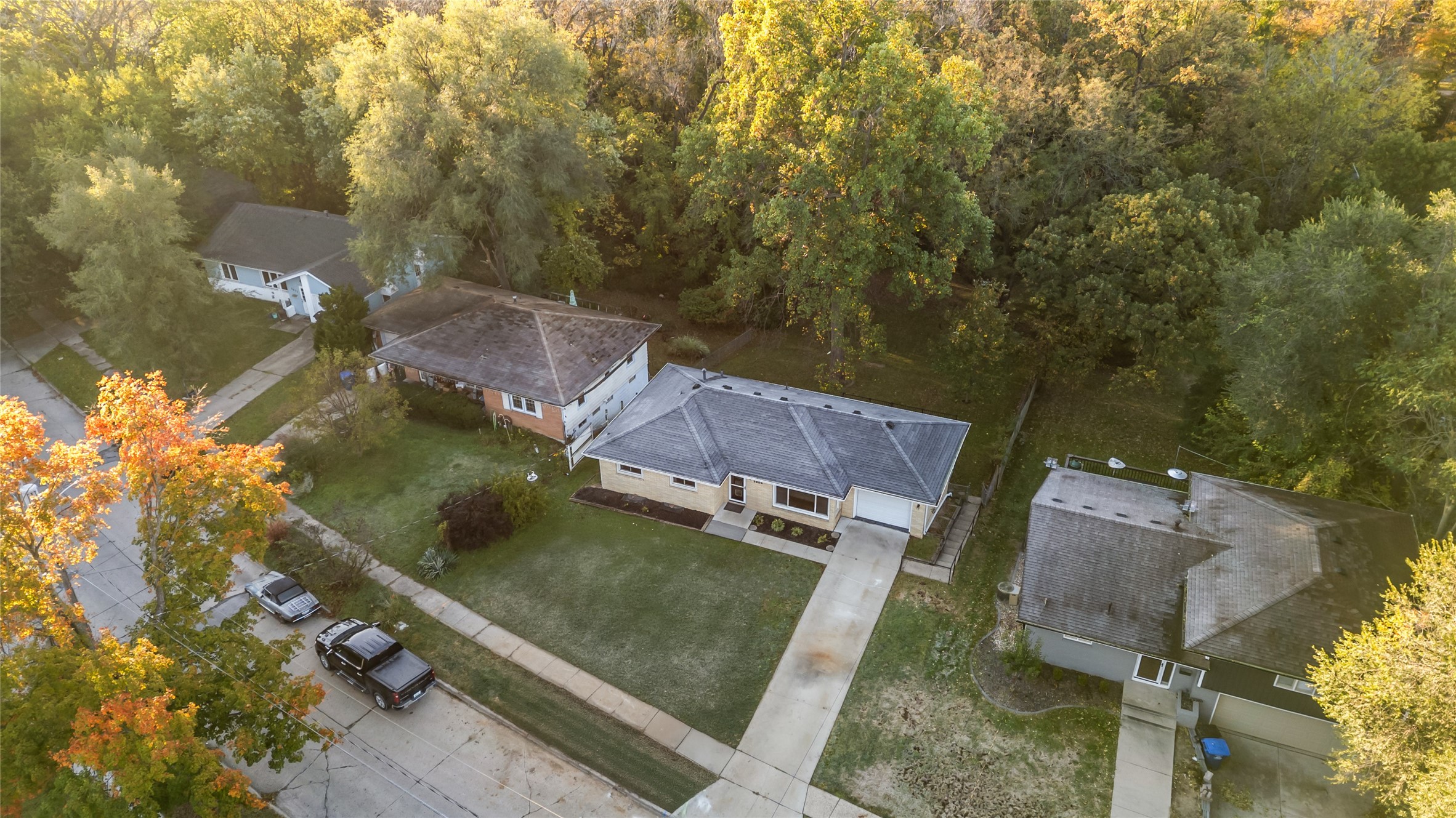 2904 Shadyoak Drive