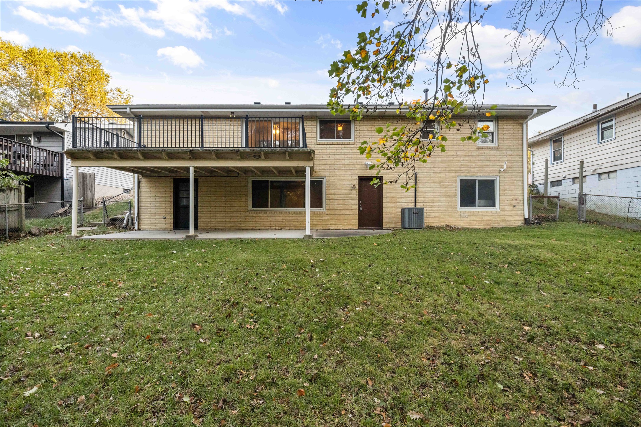 2904 Shadyoak Drive