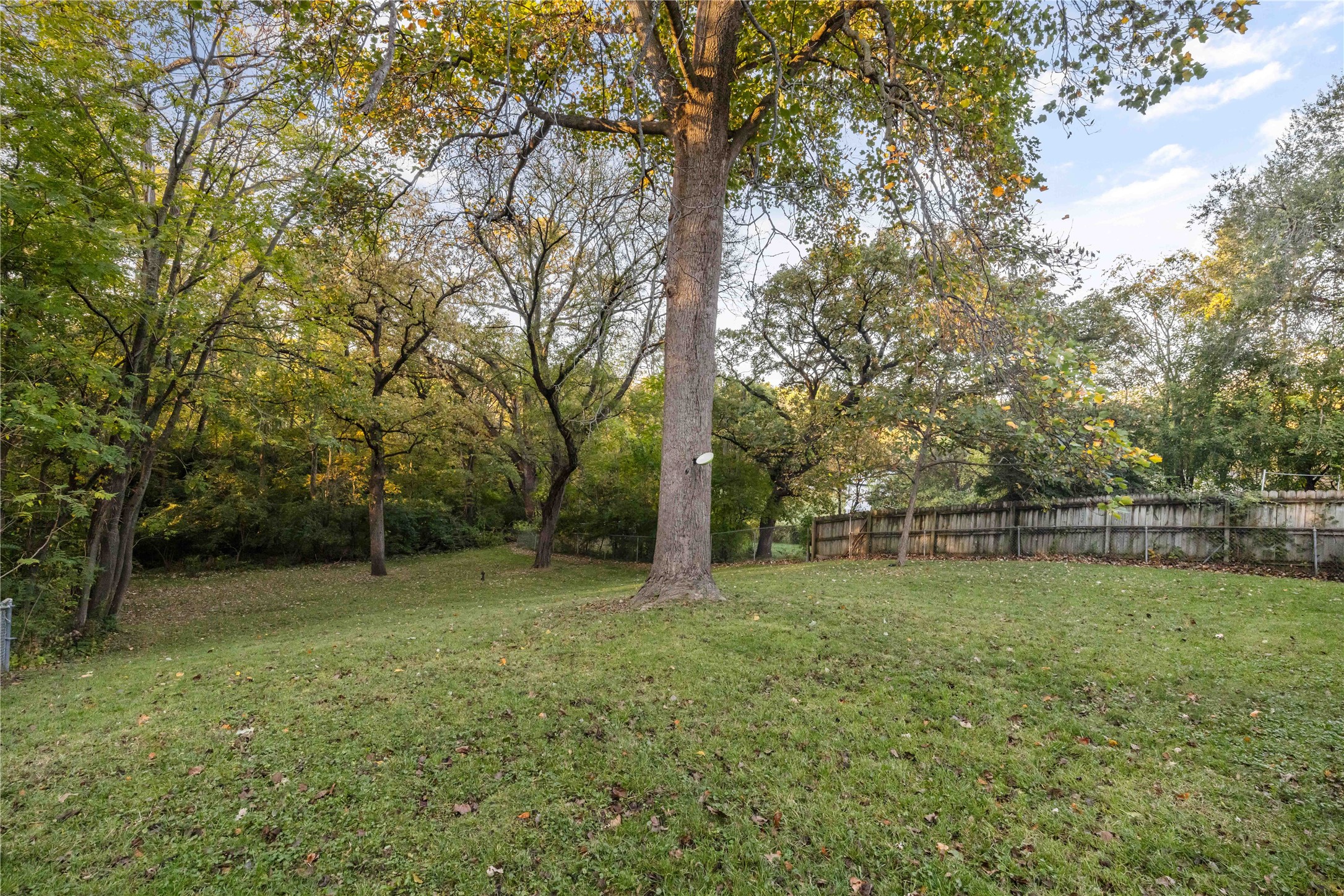 2904 Shadyoak Drive