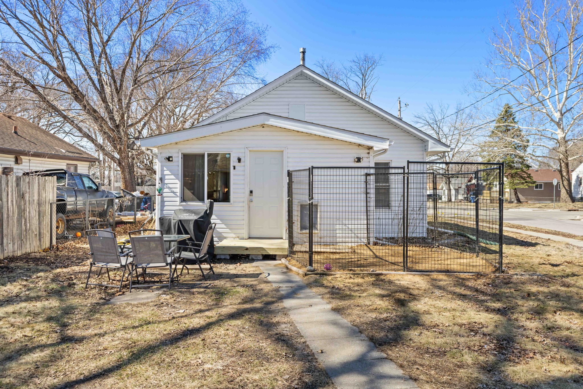 1219 E 32nd Street