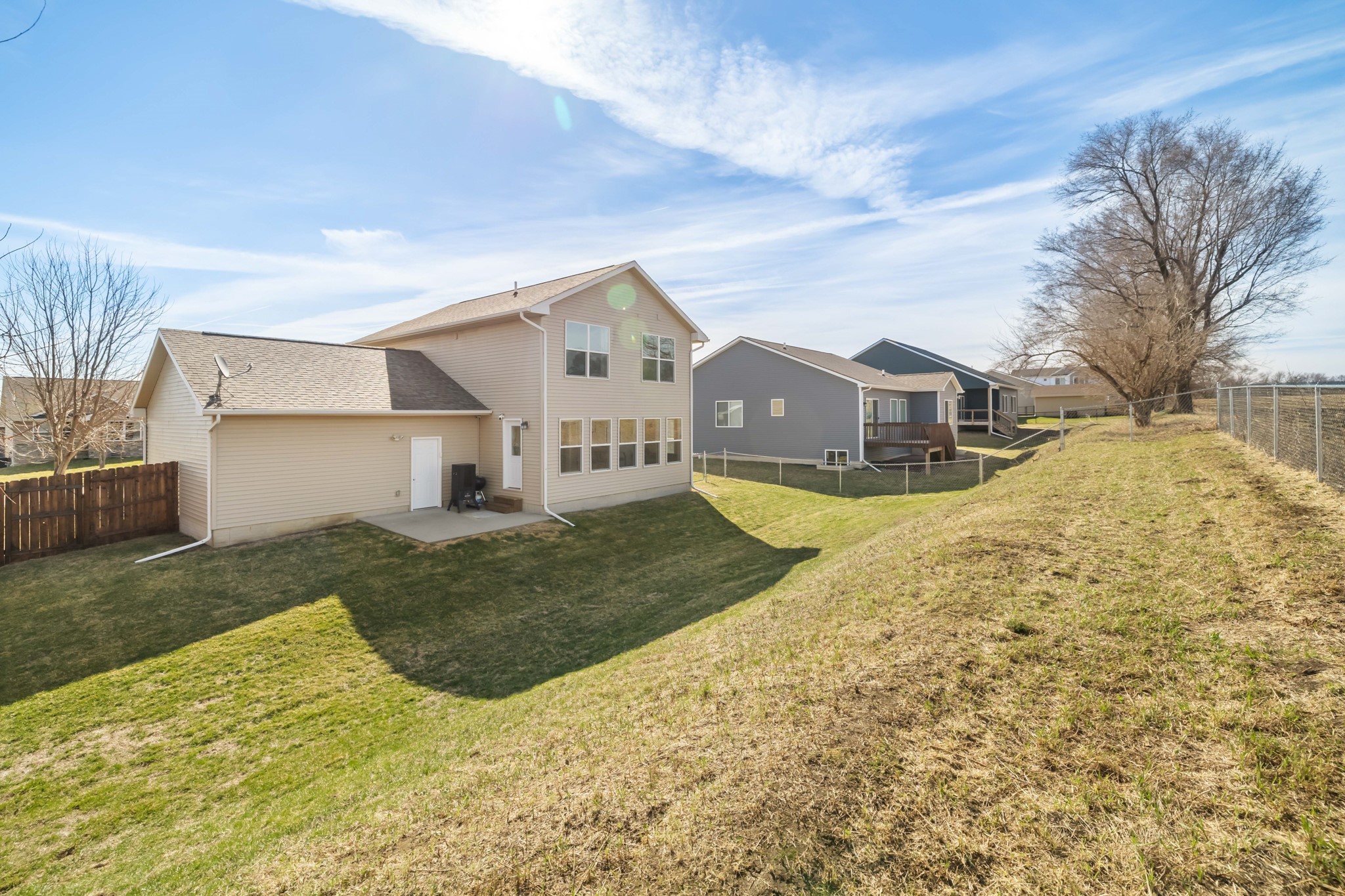 708 Patchett Drive NE