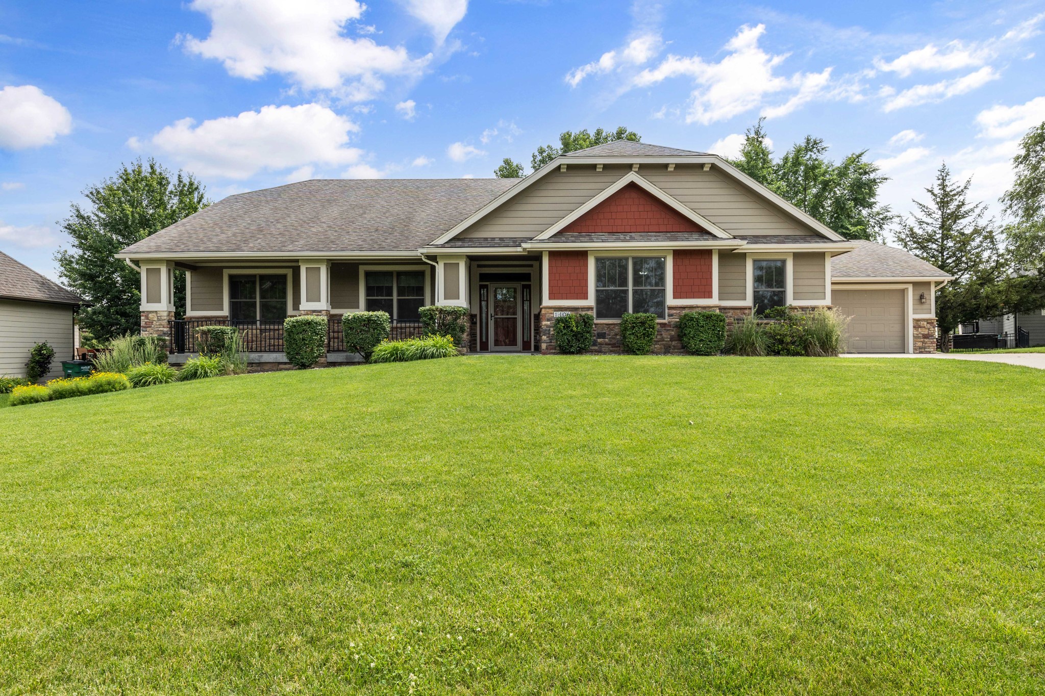1406 Oakwood Drive