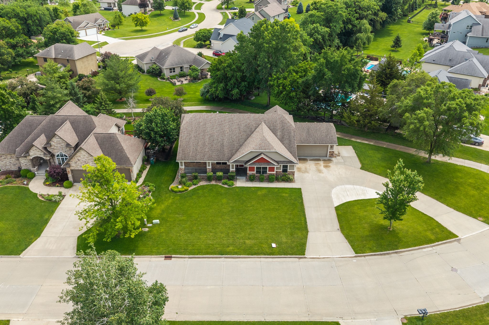 1406 Oakwood Drive