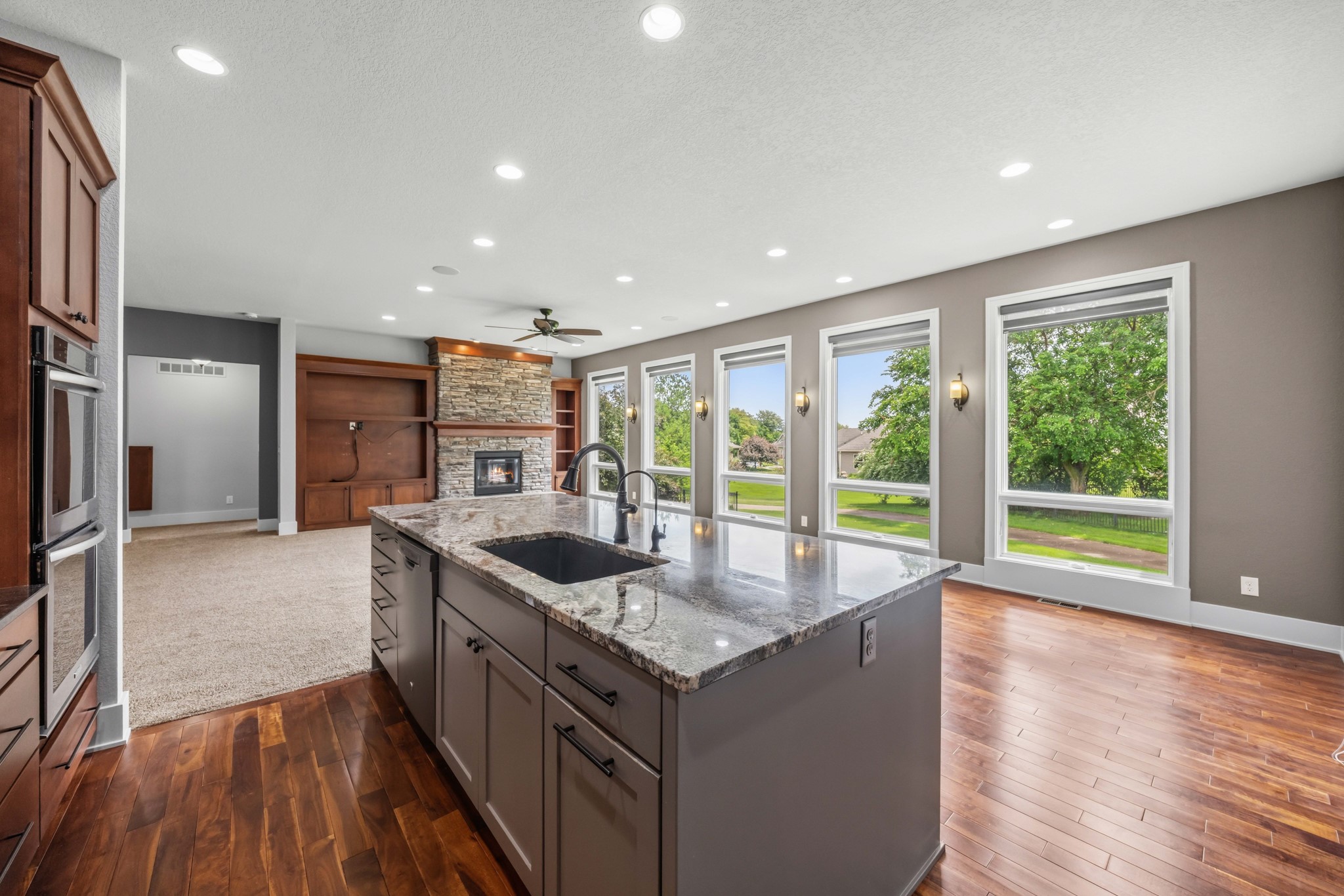 1406 Oakwood Drive