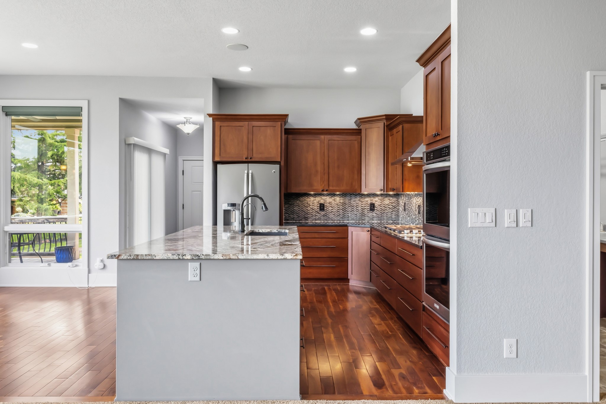 1406 Oakwood Drive