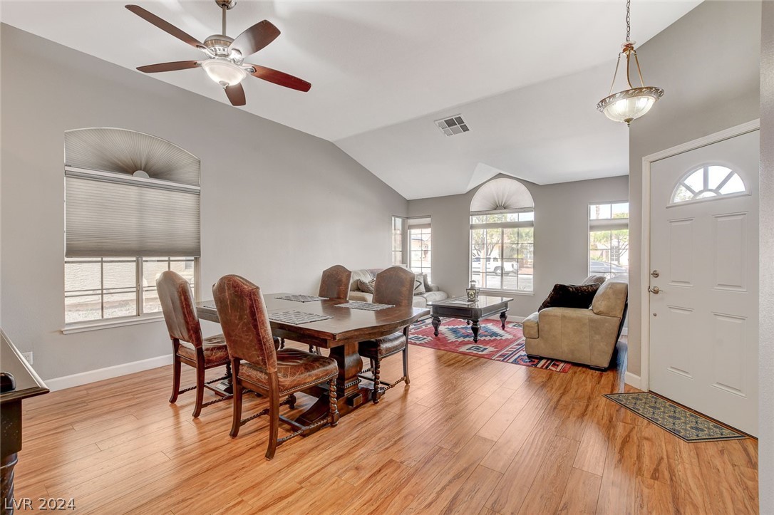 5601 Via Del Viento Avenue