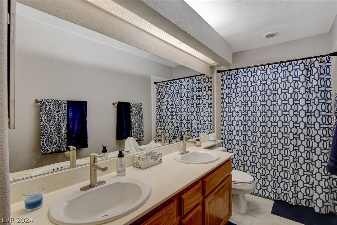 5601 Via Del Viento Avenue