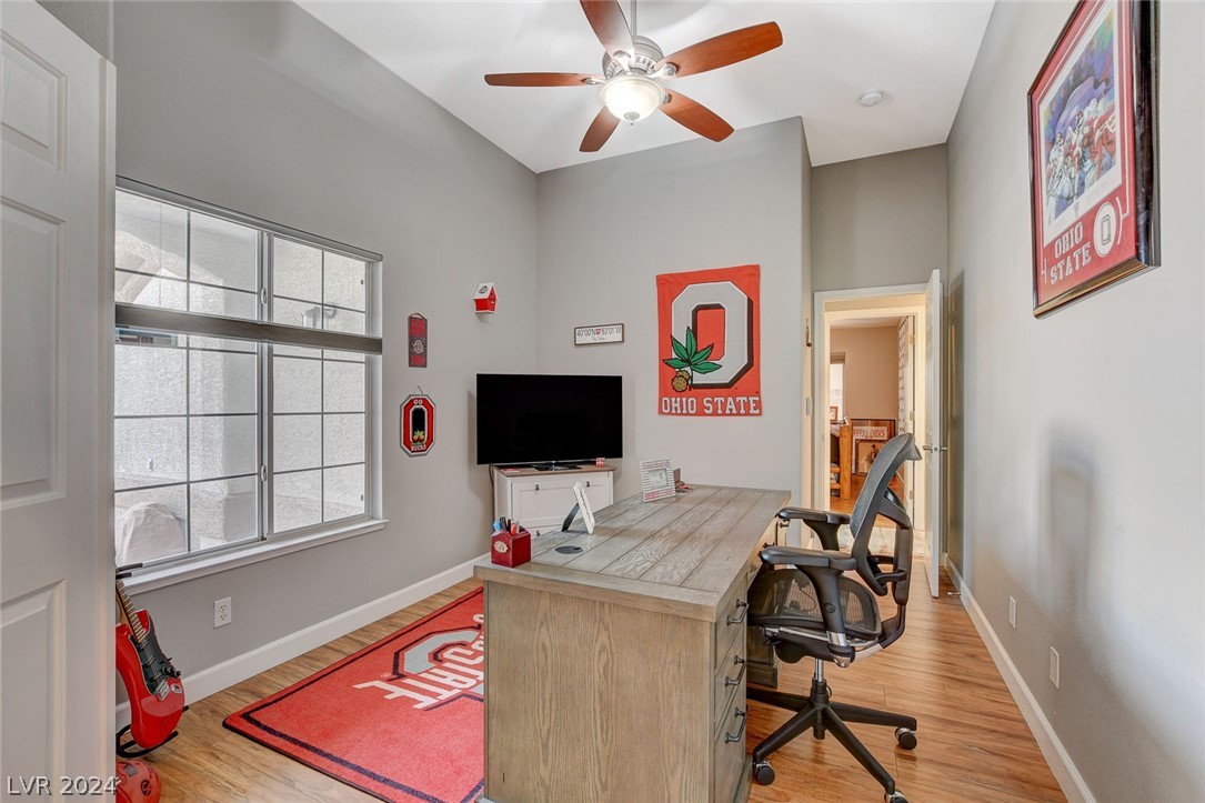 5601 Via Del Viento Avenue