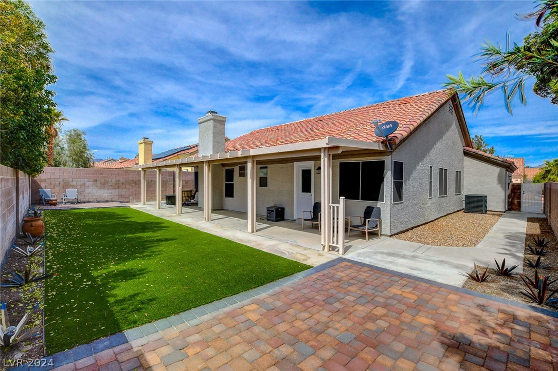 5601 Via Del Viento Avenue