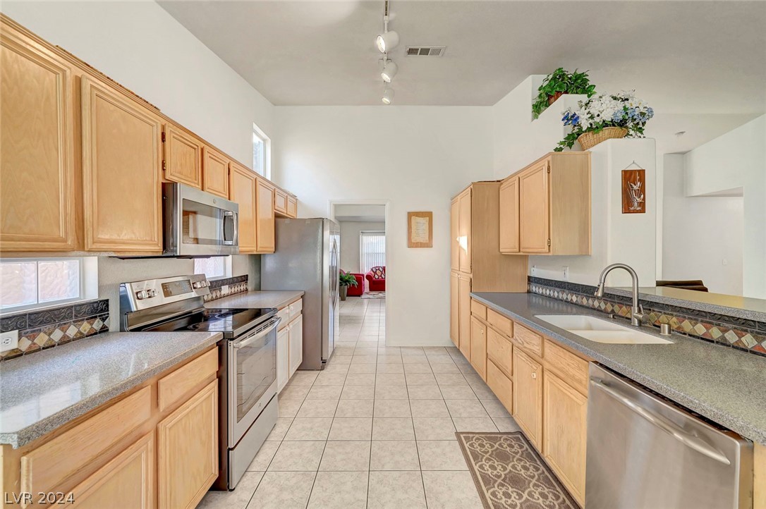 6429 Rancho Santa Fe Drive