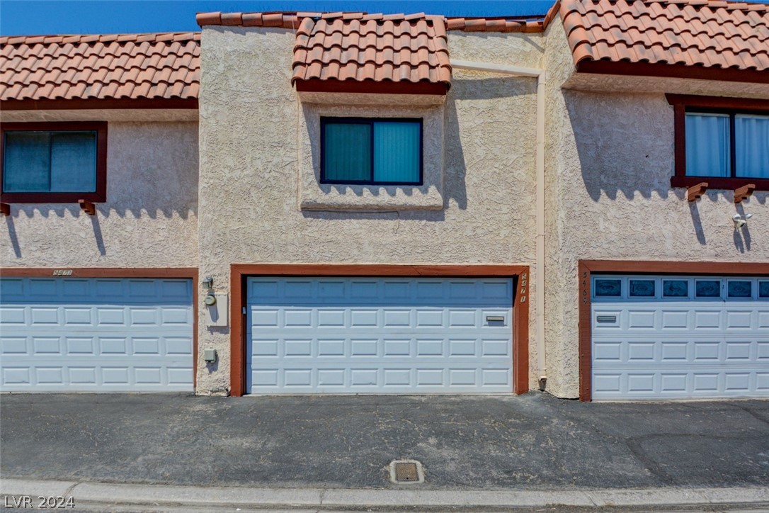 5471 Escondido Street