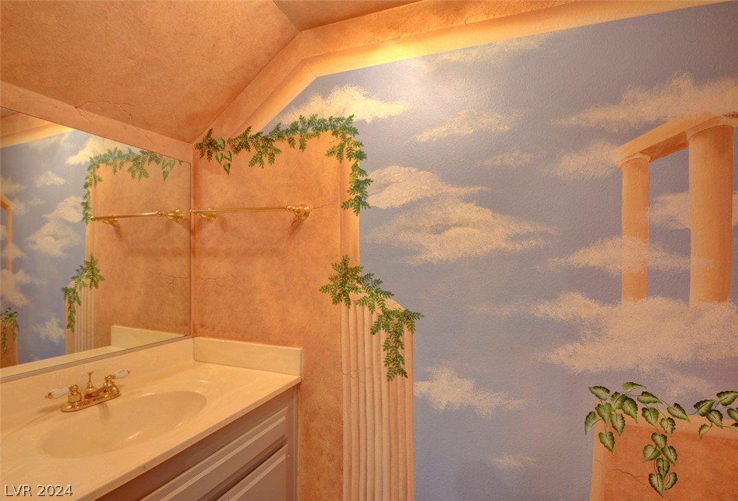 5471 Escondido Street