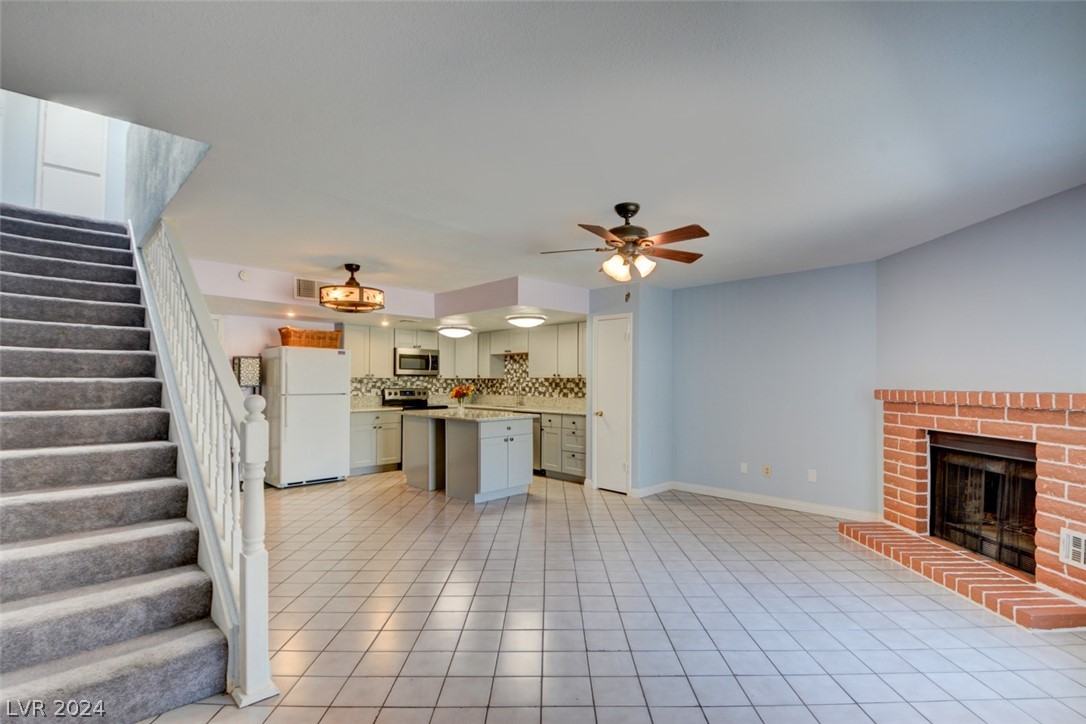 5471 Escondido Street