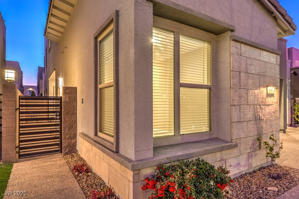 695 Daylight Ridge Court