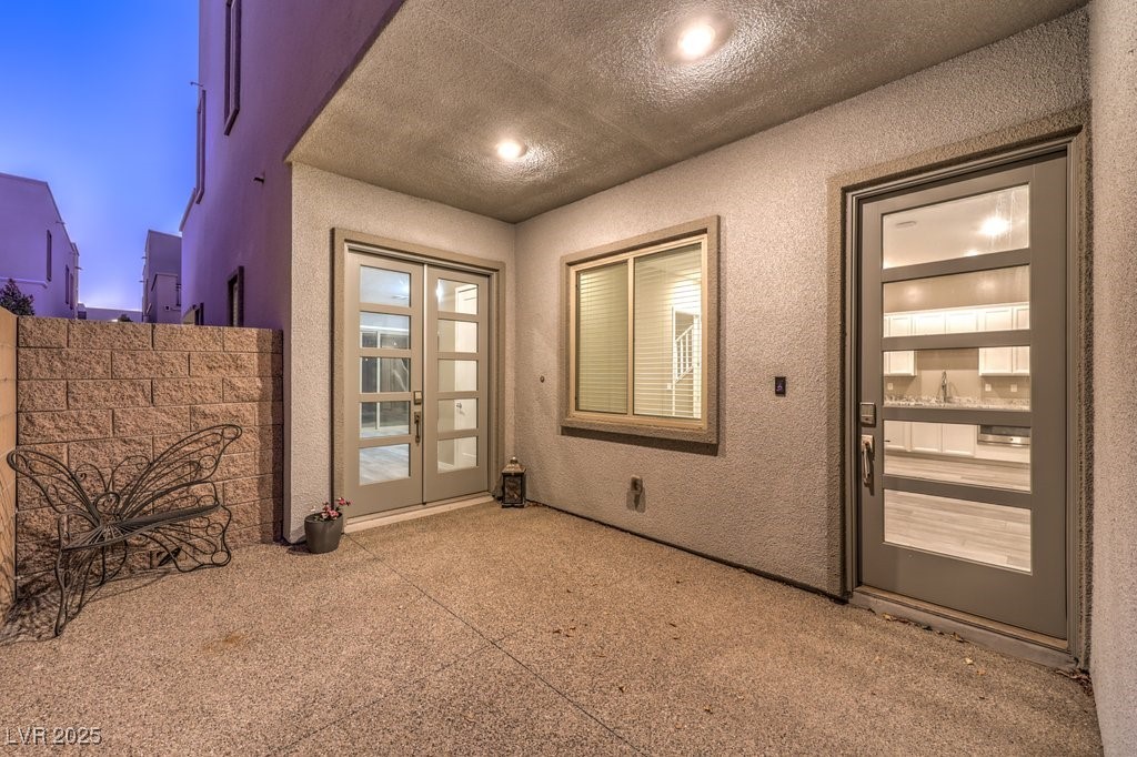 695 Daylight Ridge Court