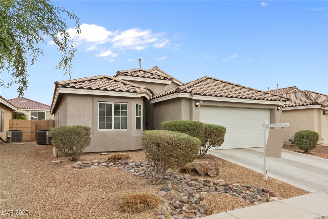 9368 Maple Red Court