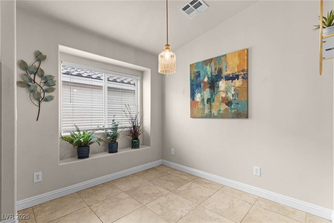 9368 Maple Red Court