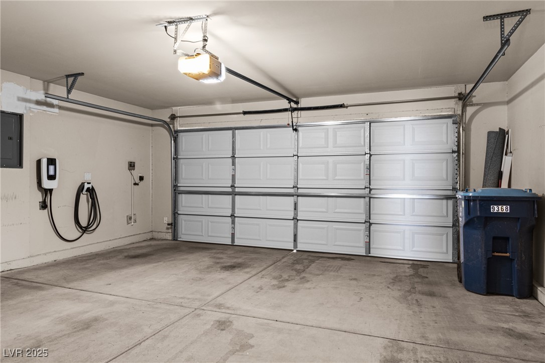 9368 Maple Red Court